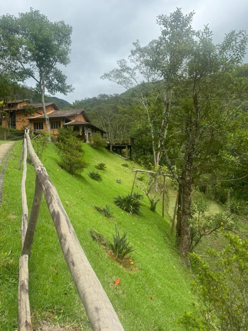 Chalet Vale Quaresmeiras Pedra Menina