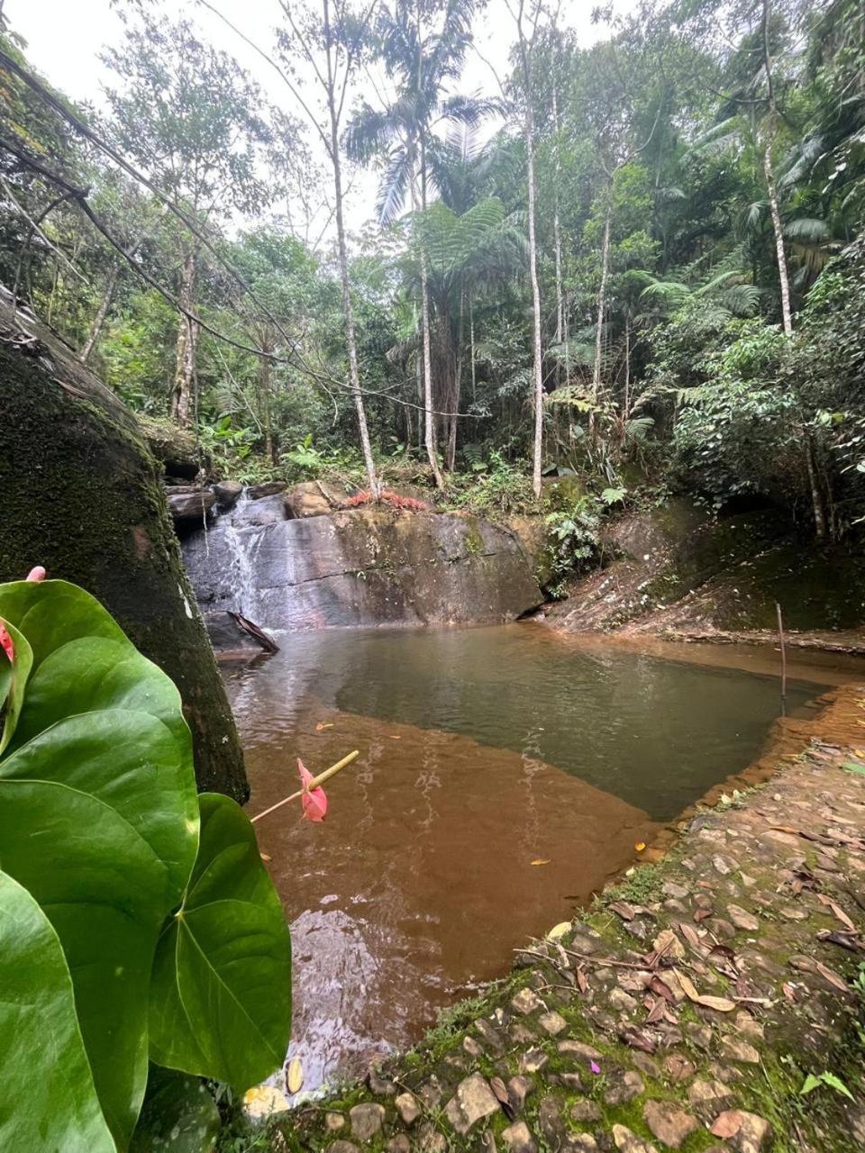 Vale Quaresmeiras Pedra Menina