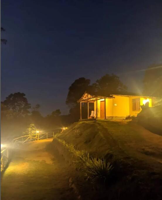 Vale Quaresmeiras Chalet Pedra Menina