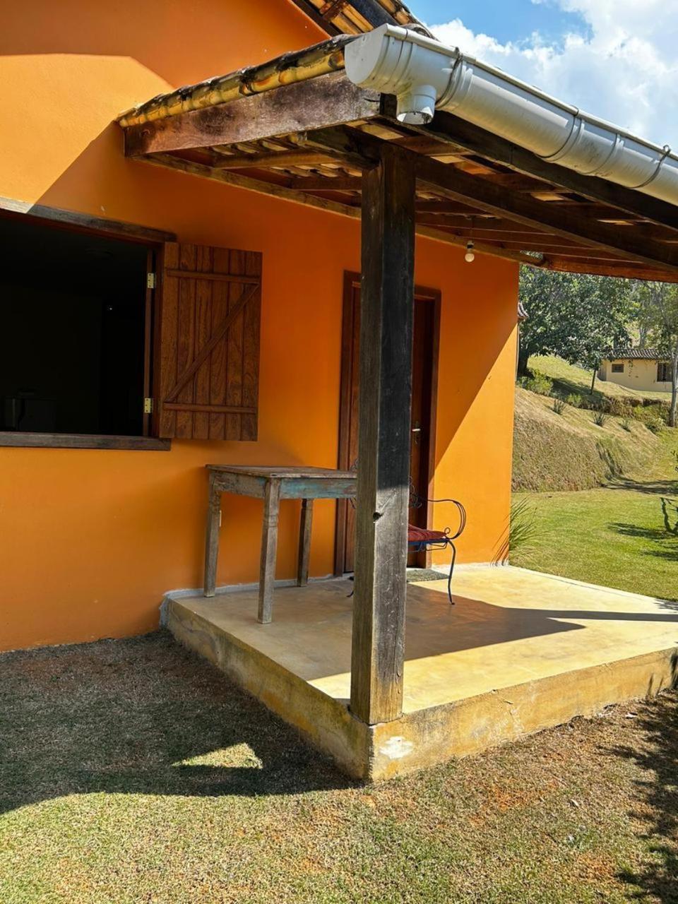 Vale Quaresmeiras Pedra Menina