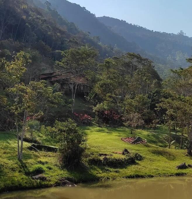 Chalet Vale Quaresmeiras *